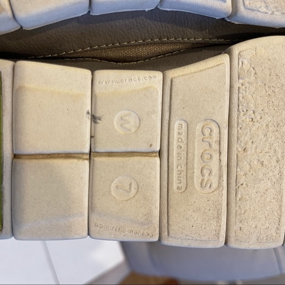 Crocs Khaki & Stucco Flats Size 7 - Picture 5 of 10
